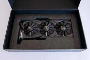 ASUS GTX_1080_Strix_1